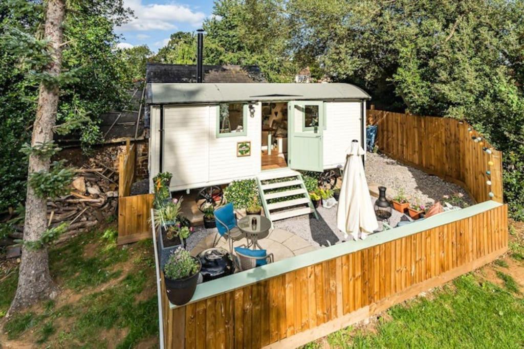 Spinney Retreats - 2 X Unique Shepherds Huts Dog Friendly Northampton Dış mekan fotoğraf